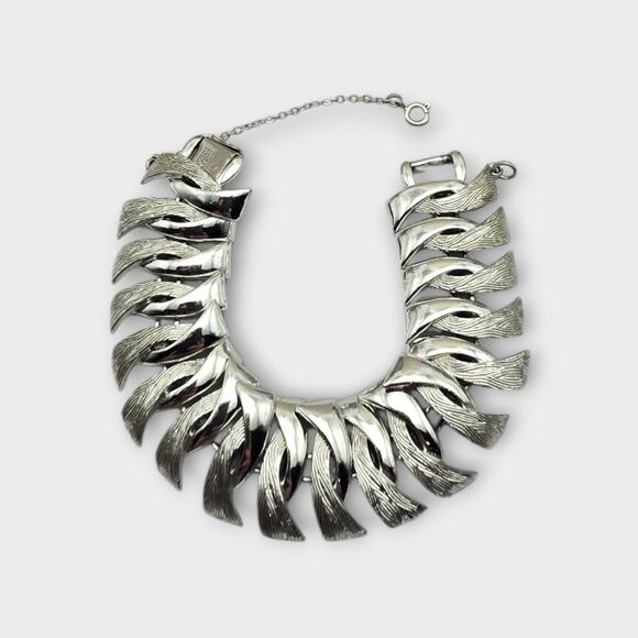 Coro Silver-Tone Link Vintage Bracelet  Mid-Century 1950s - Picture 4 of 8